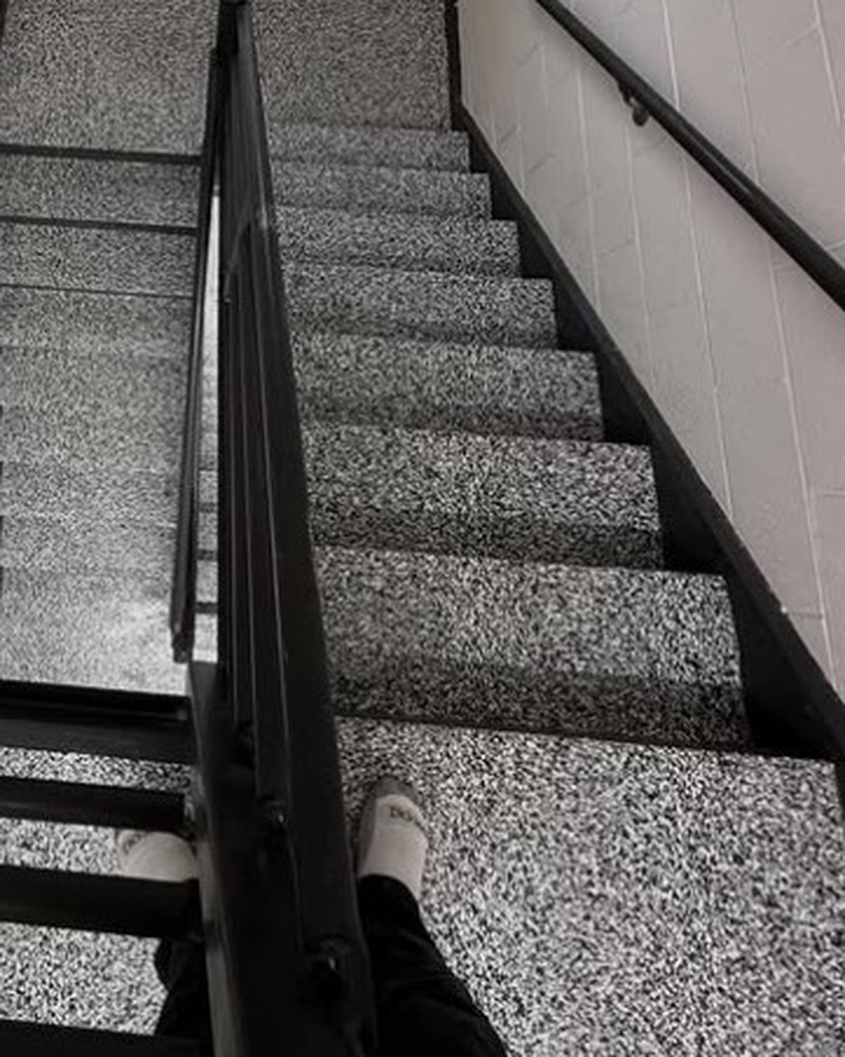 Flake epoxy floor carried up a staircase